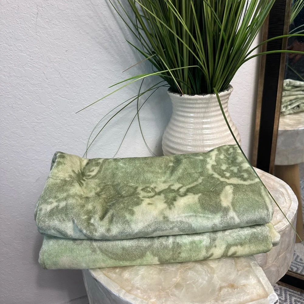 Pottery Barn Large Pillowcase Set Of 2
